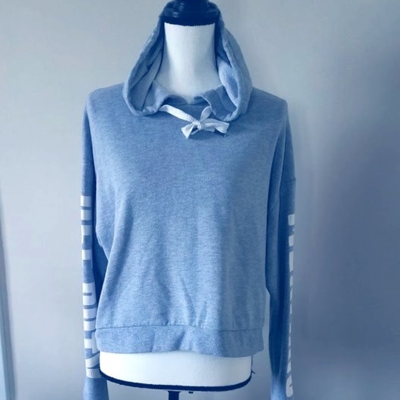Forever 21 Tops - Forever 21 "Off Duty Mermaid" Hooded Sweatshirt